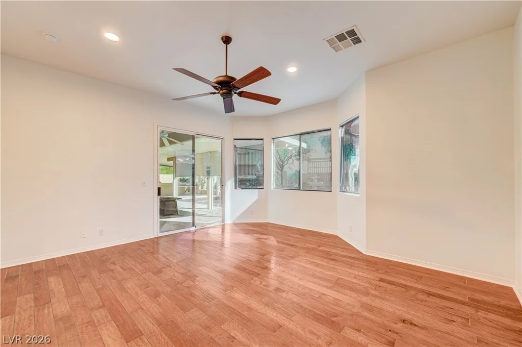 6641 Black Oaks, North Las Vegas, NV 89084