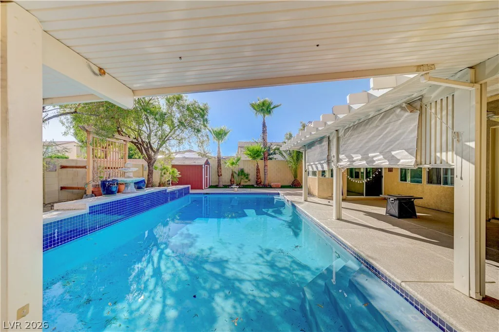 6641 Black Oaks, North Las Vegas, NV 89084