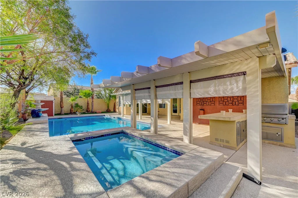 6641 Black Oaks, North Las Vegas, NV 89084