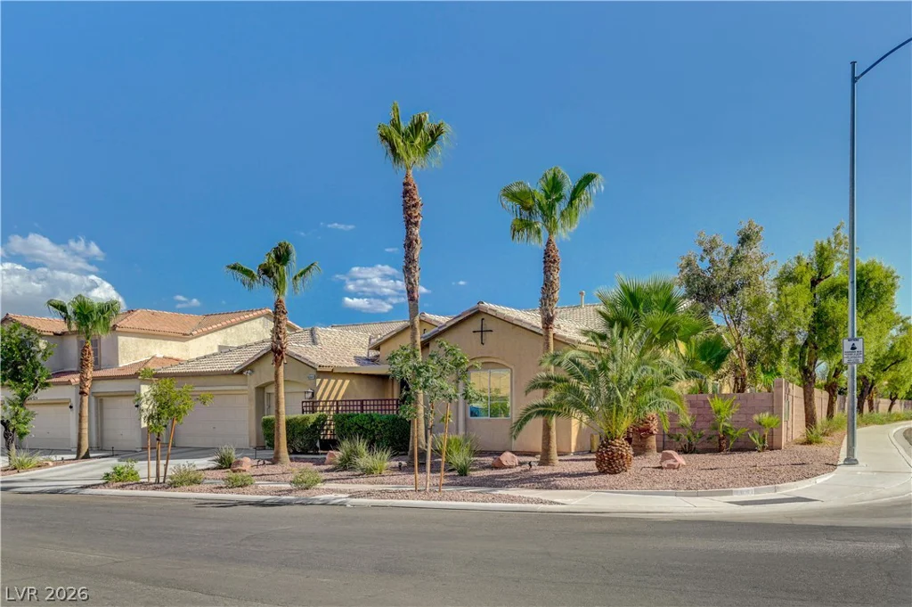 6641 Black Oaks, North Las Vegas, NV 89084