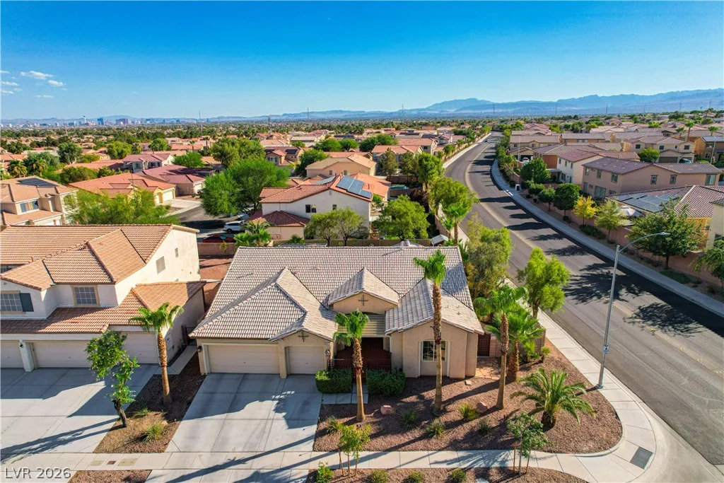 6641 Black Oaks, North Las Vegas, NV 89084