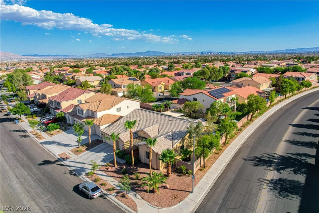 6641 Black Oaks, North Las Vegas, NV 89084