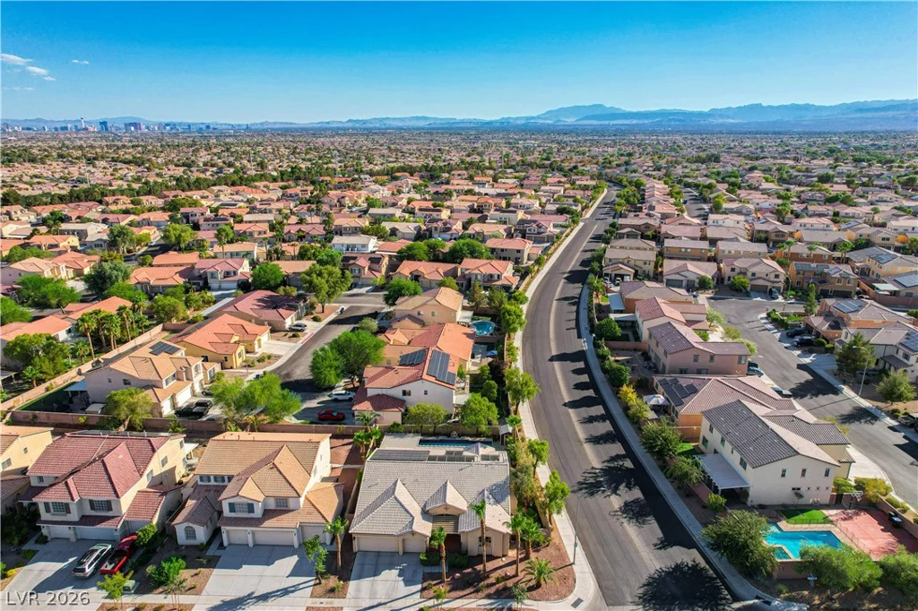 6641 Black Oaks, North Las Vegas, NV 89084