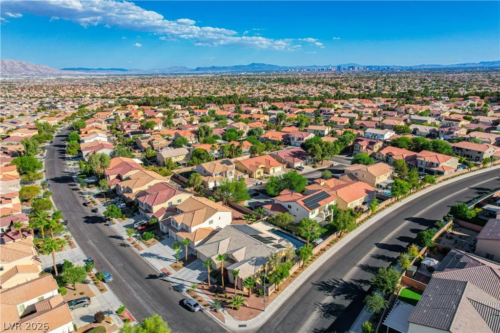 6641 Black Oaks, North Las Vegas, NV 89084