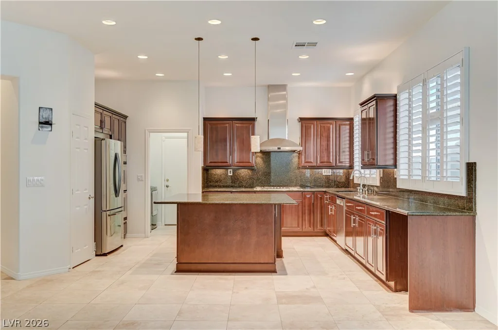 6641 Black Oaks, North Las Vegas, NV 89084