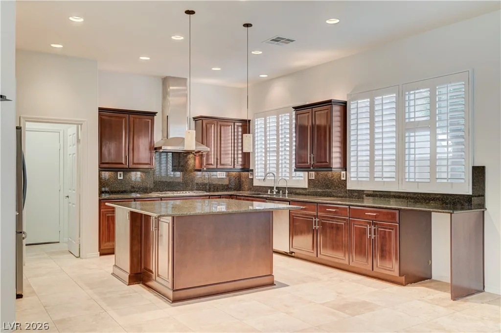 6641 Black Oaks, North Las Vegas, NV 89084