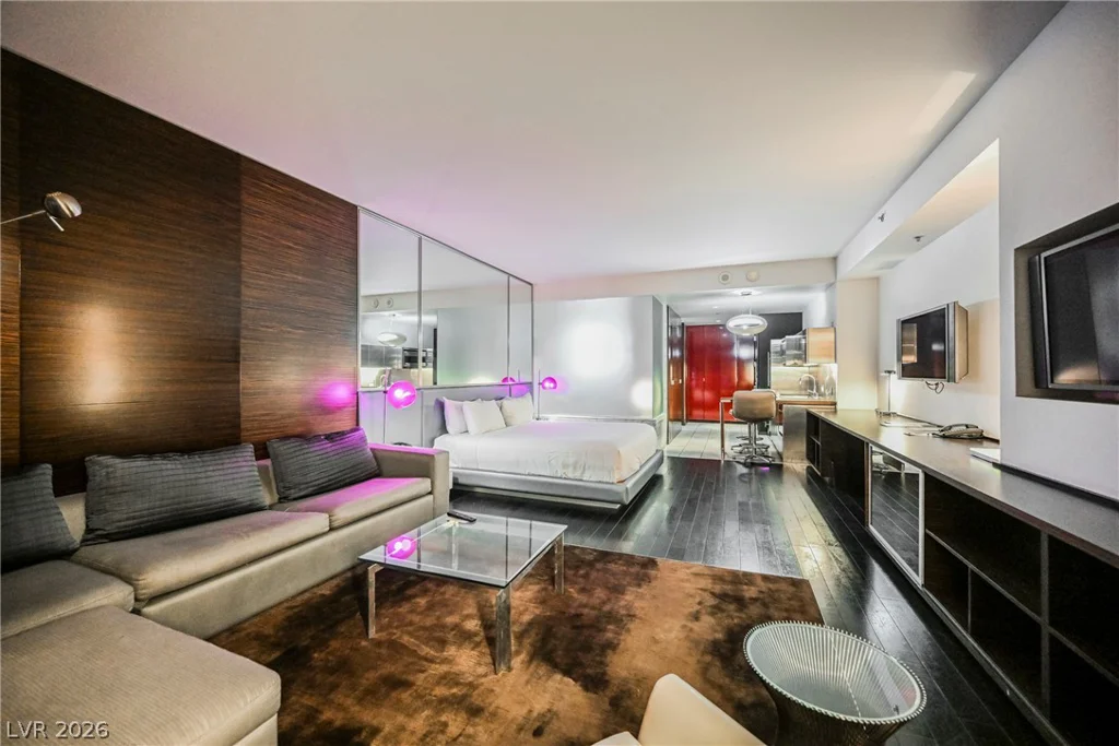 4381 Flamingo, Las Vegas, NV 89103