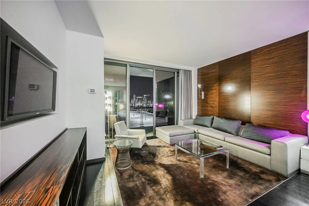 4381 Flamingo, Las Vegas, NV 89103