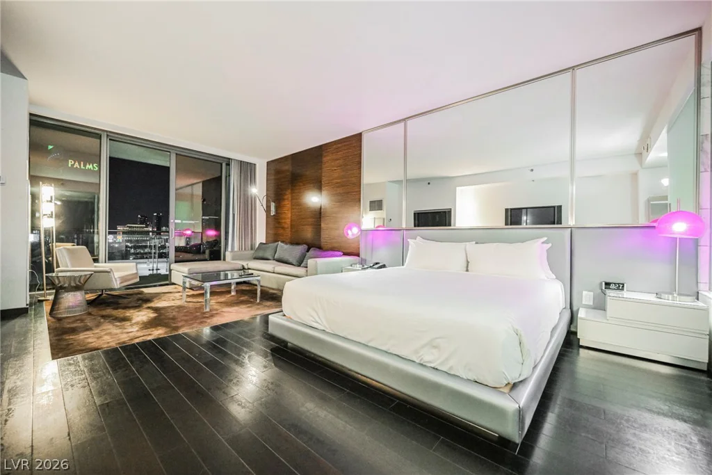 4381 Flamingo, Las Vegas, NV 89103