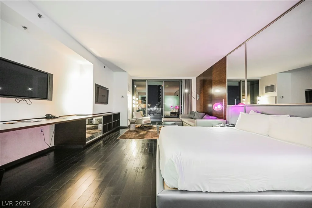 4381 Flamingo, Las Vegas, NV 89103