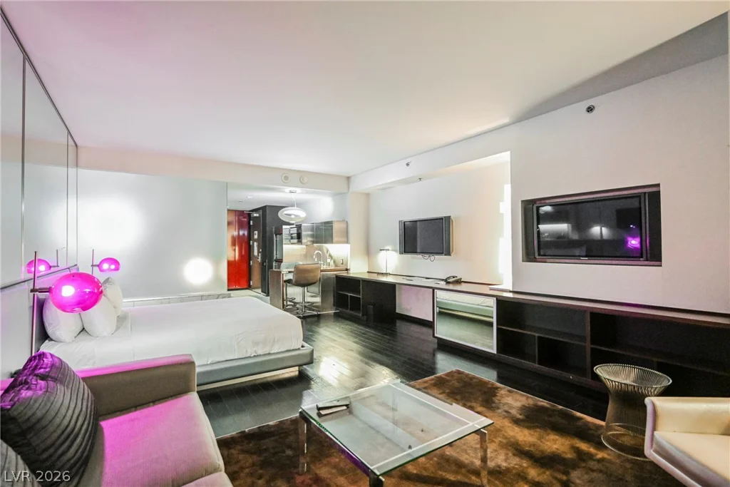 4381 Flamingo, Las Vegas, NV 89103