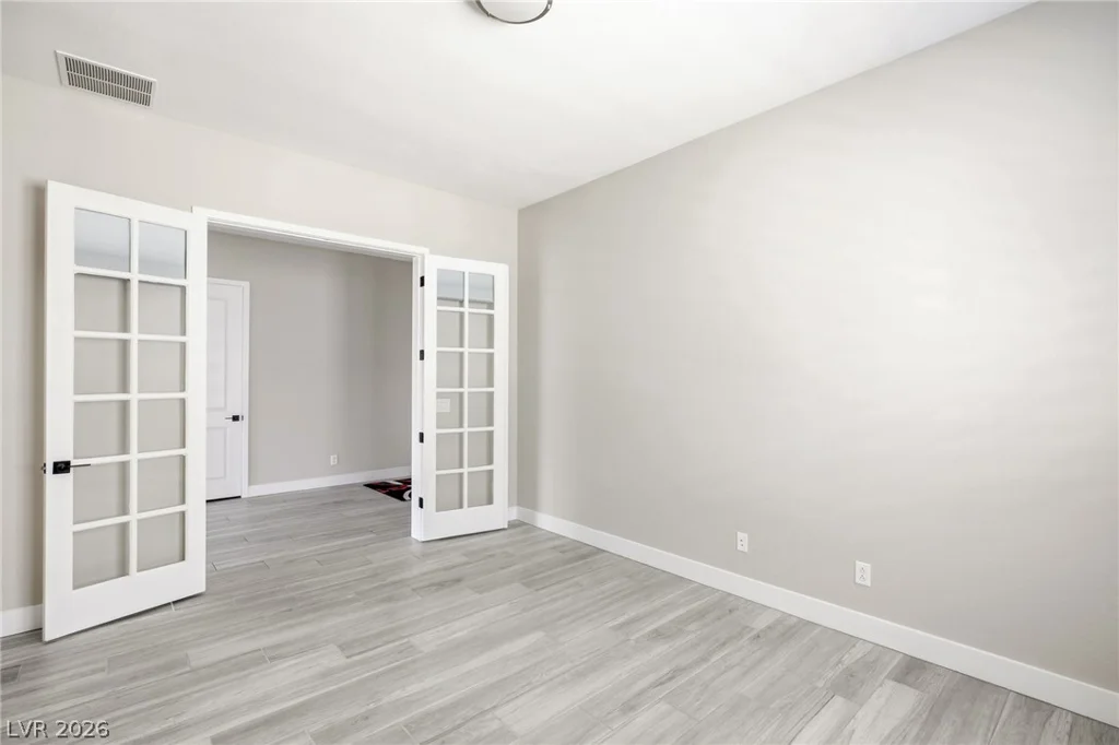 10086 Goff Grove, Las Vegas, NV 89183