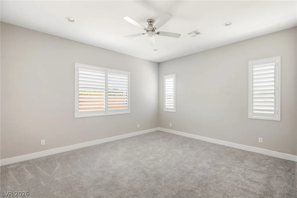 10086 Goff Grove, Las Vegas, NV 89183