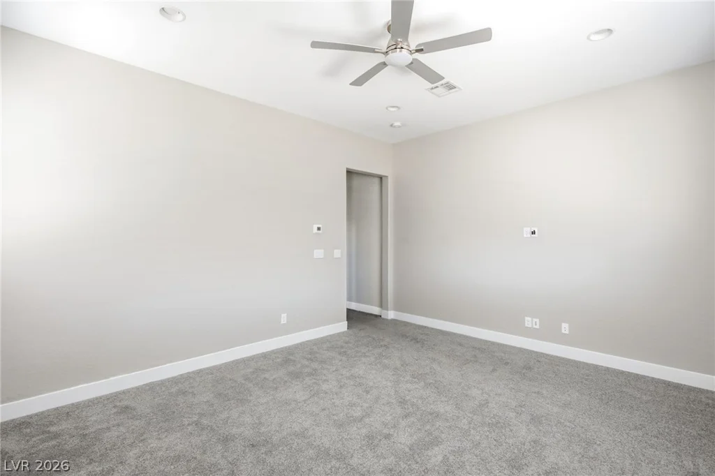 10086 Goff Grove, Las Vegas, NV 89183