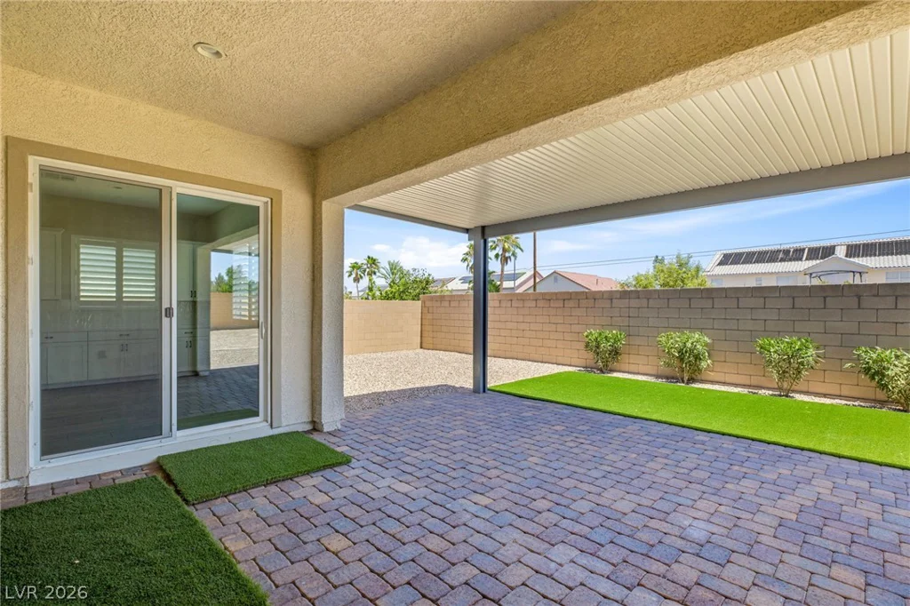 10086 Goff Grove, Las Vegas, NV 89183
