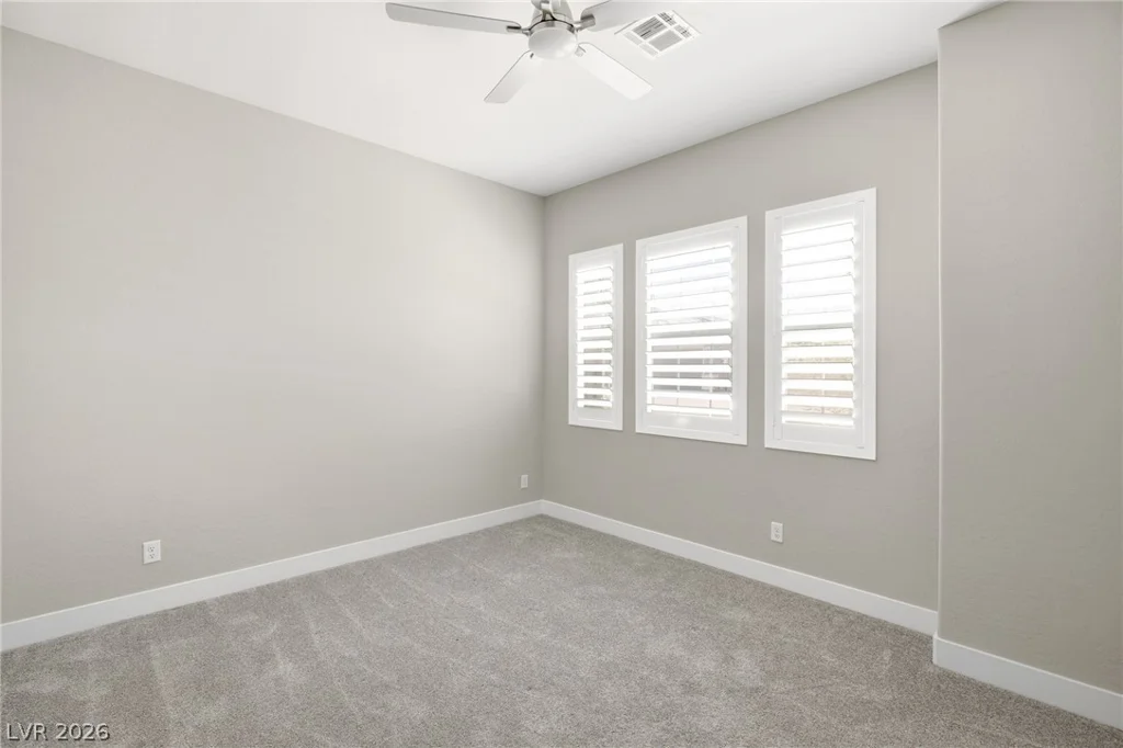 10086 Goff Grove, Las Vegas, NV 89183