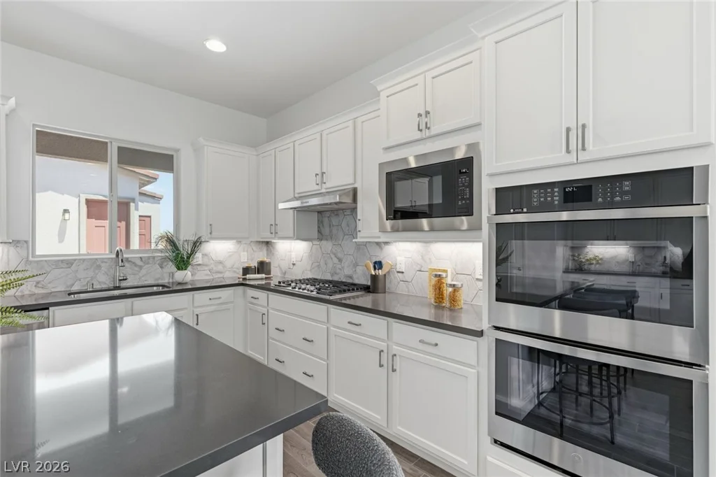 11605 Falcon Gorge, Las Vegas, NV 89138