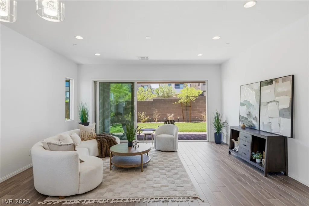11605 Falcon Gorge, Las Vegas, NV 89138