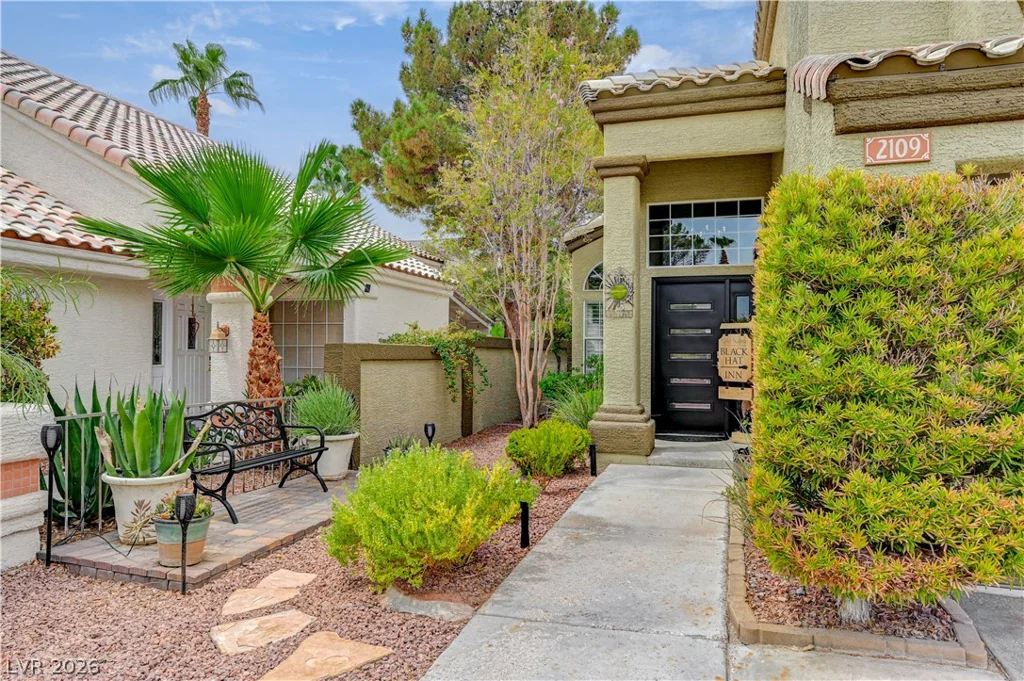 2109 Marble Gorge, Las Vegas, NV 89117