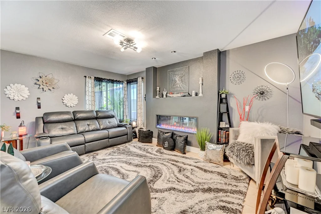 2109 Marble Gorge, Las Vegas, NV 89117