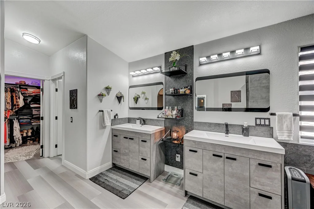 2109 Marble Gorge, Las Vegas, NV 89117
