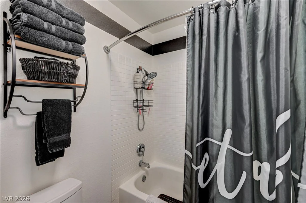 2109 Marble Gorge, Las Vegas, NV 89117