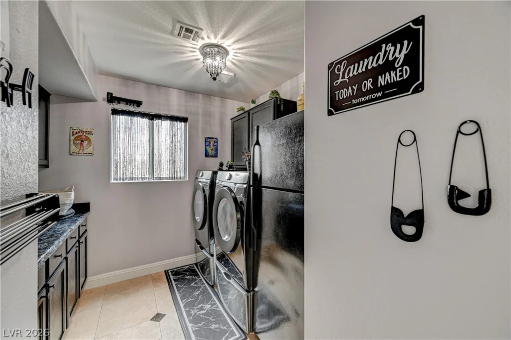 2109 Marble Gorge, Las Vegas, NV 89117
