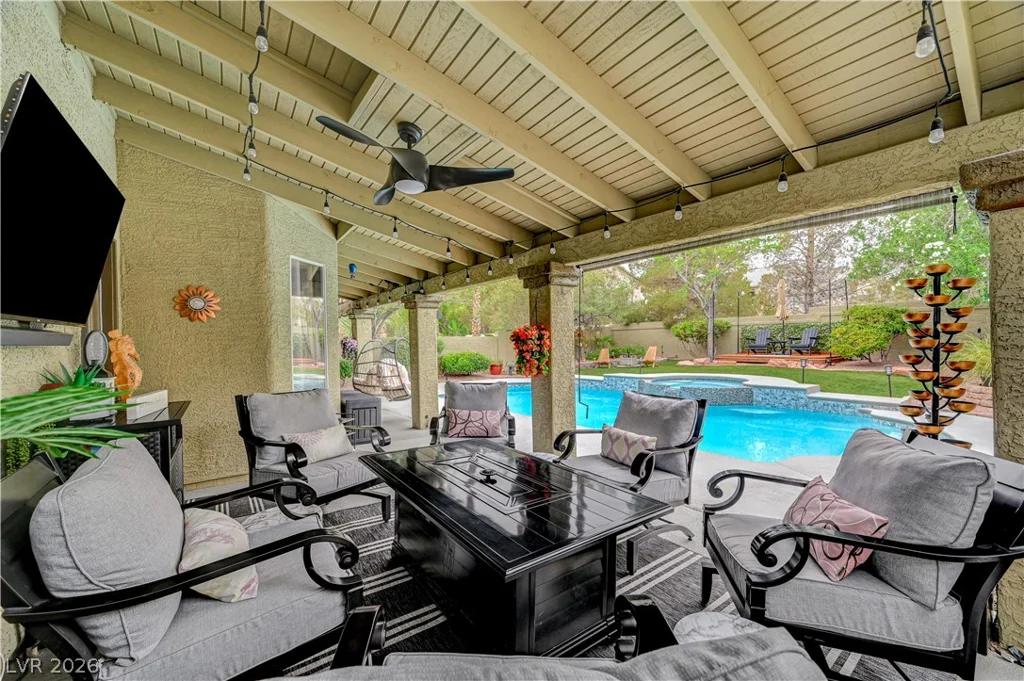 2109 Marble Gorge, Las Vegas, NV 89117