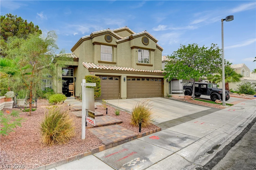 2109 Marble Gorge, Las Vegas, NV 89117