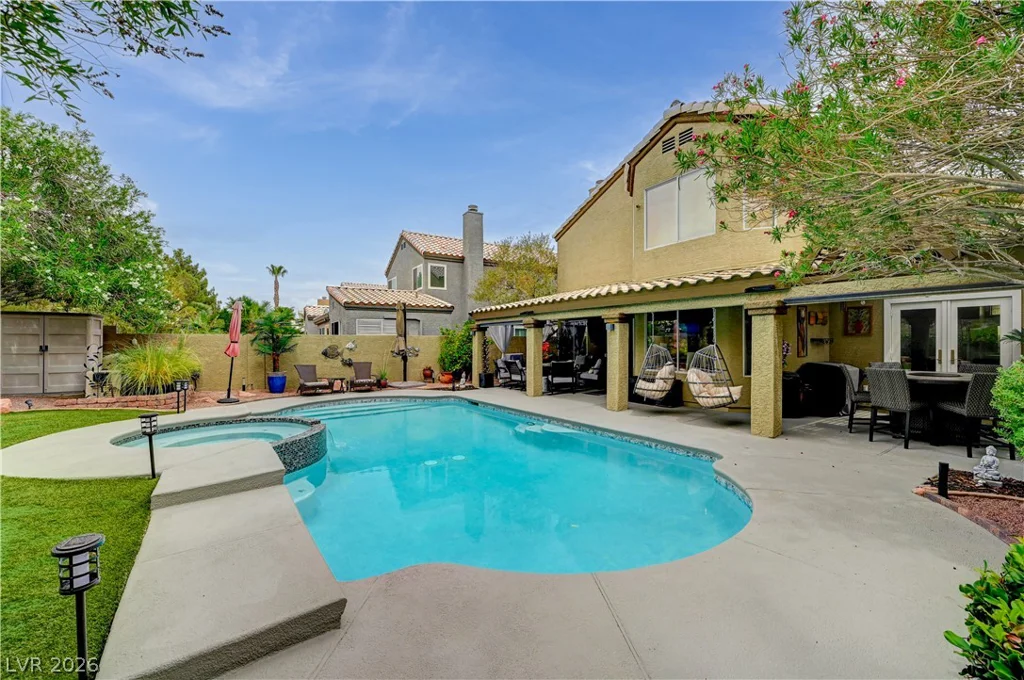 2109 Marble Gorge, Las Vegas, NV 89117