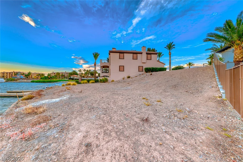 17 Via Del Garda, Henderson, NV 89011