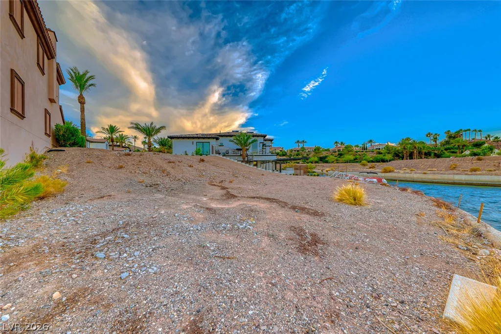 17 Via Del Garda, Henderson, NV 89011