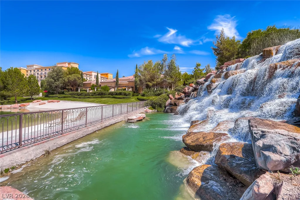 17 Via Del Garda, Henderson, NV 89011