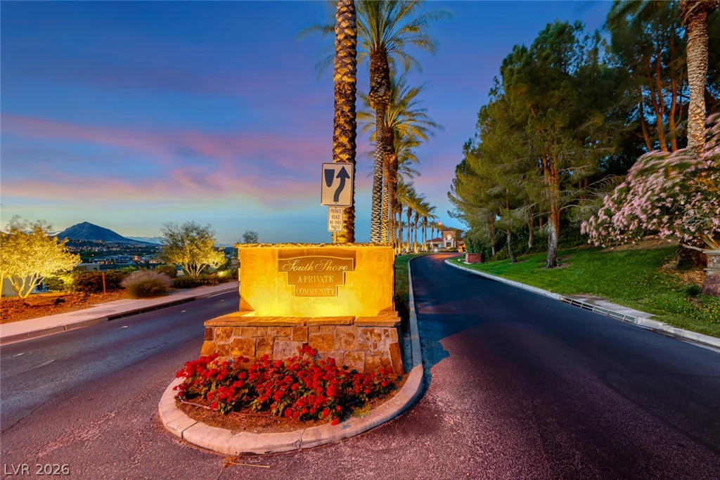 17 Via Del Garda, Henderson, NV 89011