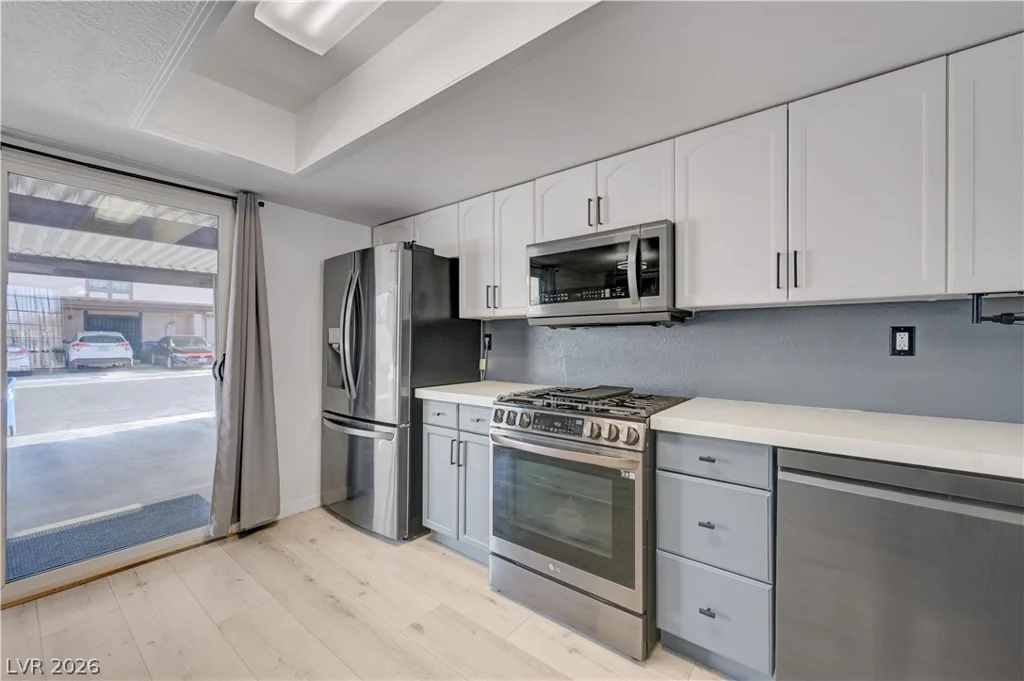 6542 Ironbark, Las Vegas, NV 89107