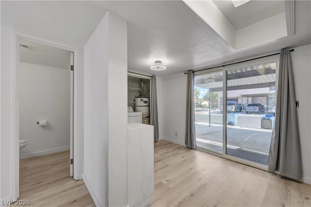 6542 Ironbark, Las Vegas, NV 89107