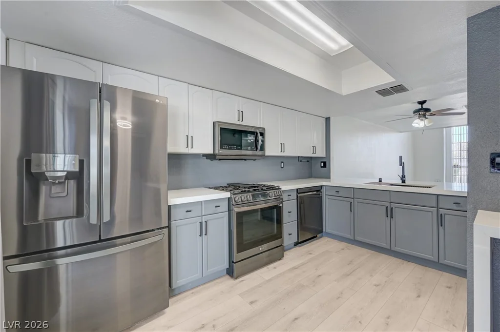 6542 Ironbark, Las Vegas, NV 89107