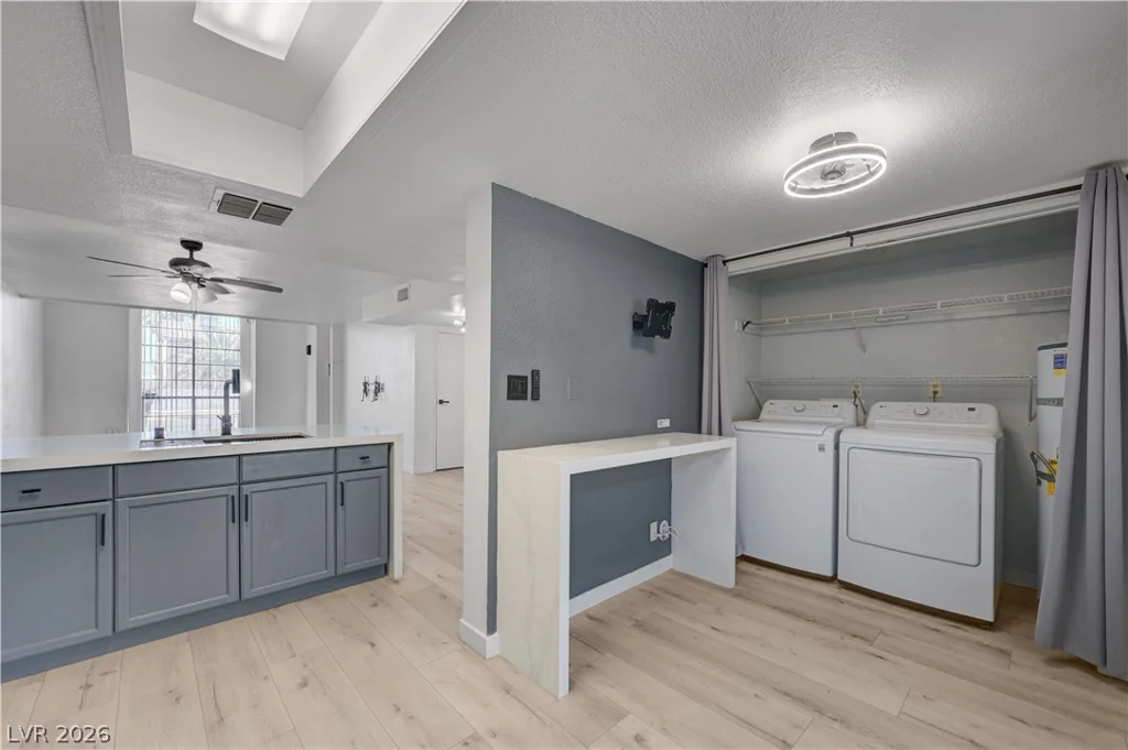 6542 Ironbark, Las Vegas, NV 89107