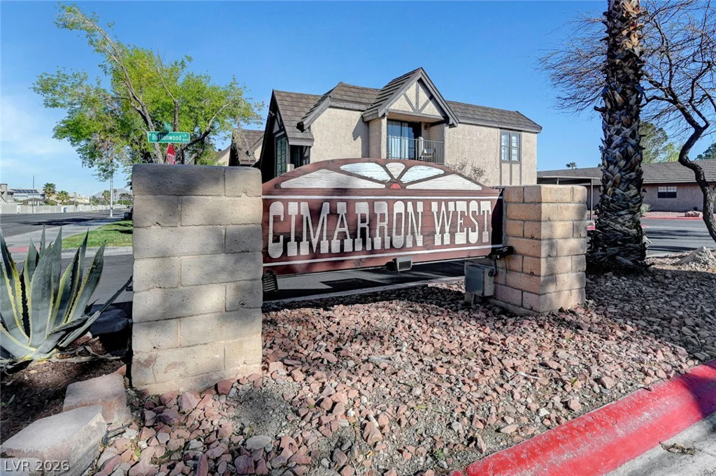 6542 Ironbark, Las Vegas, NV 89107
