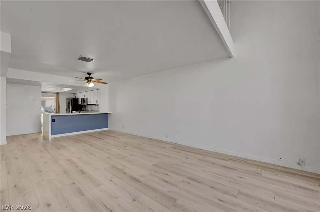 6542 Ironbark, Las Vegas, NV 89107
