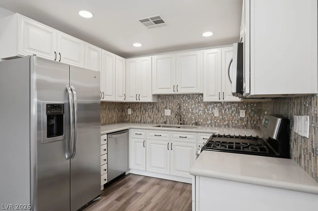 424 Pine Haven, Las Vegas, NV 89144