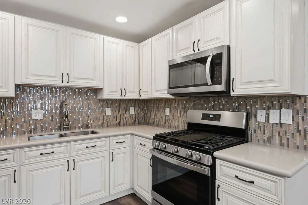 424 Pine Haven, Las Vegas, NV 89144