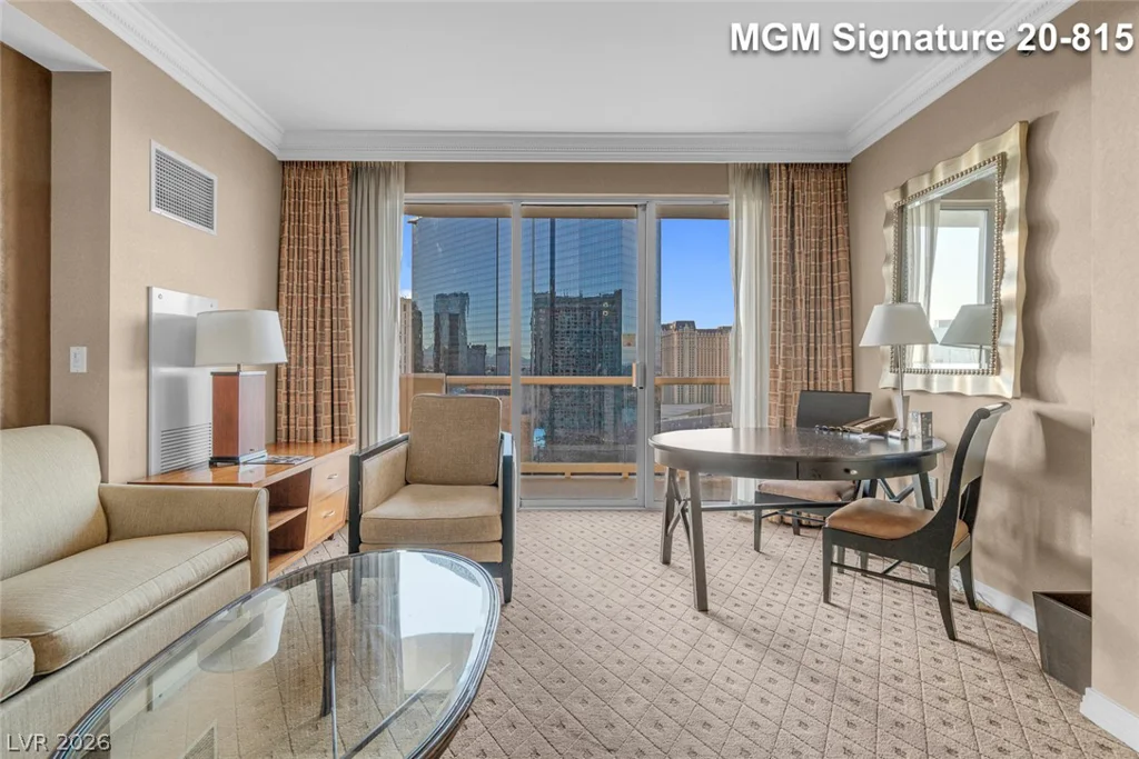 125 Harmon, Las Vegas, NV 89109