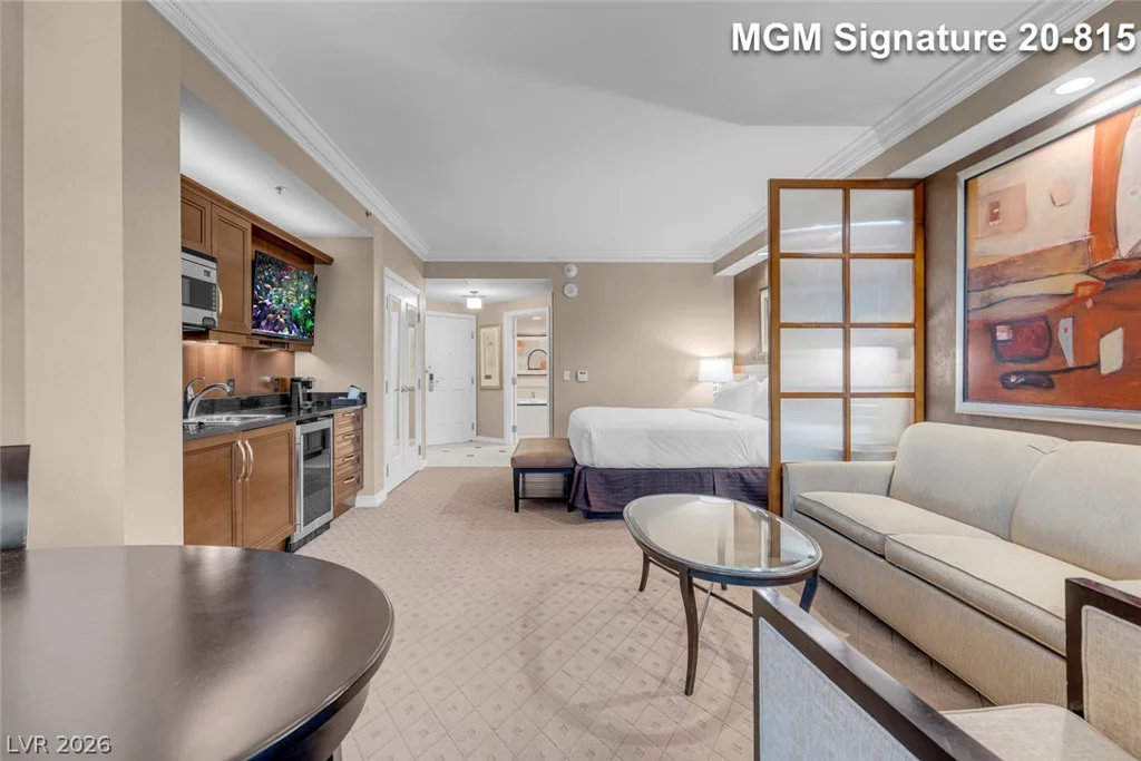 125 Harmon, Las Vegas, NV 89109