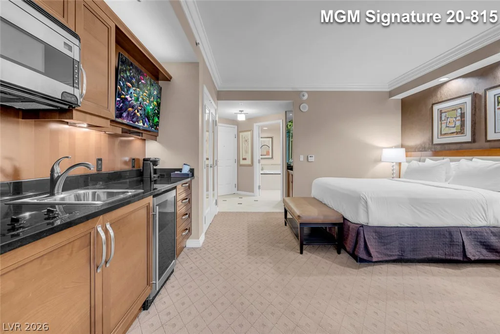 125 Harmon, Las Vegas, NV 89109