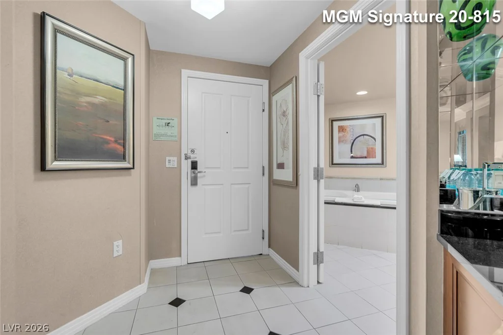 125 Harmon, Las Vegas, NV 89109