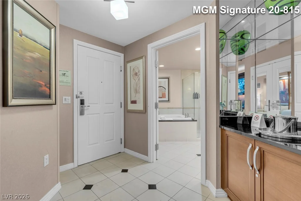 125 Harmon, Las Vegas, NV 89109