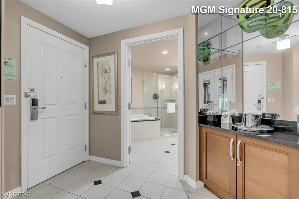 125 Harmon, Las Vegas, NV 89109