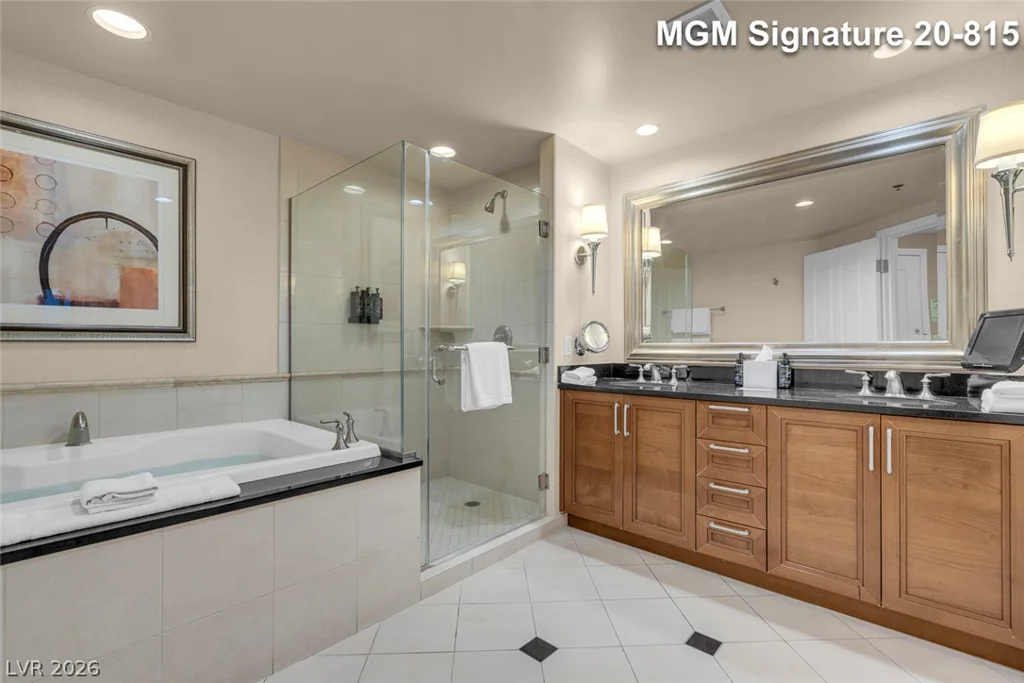 125 Harmon, Las Vegas, NV 89109