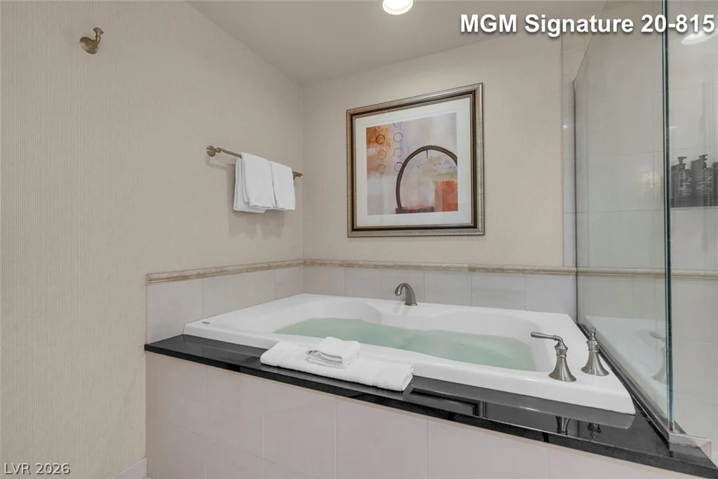 125 Harmon, Las Vegas, NV 89109
